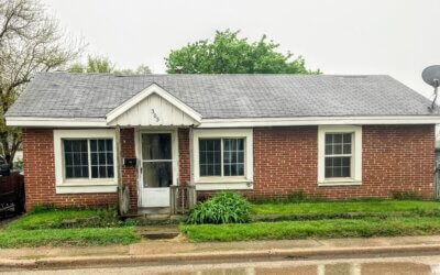 RENT TO OWN- 305 Edmund StEast Peoria, IL 61611$49,500Rent To Own Click For More Info